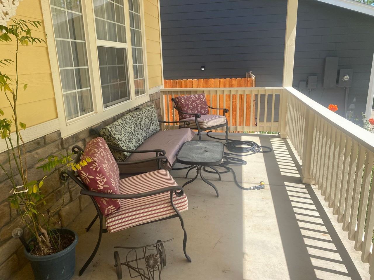 1766 Preston Dr - Photo 3 of 50