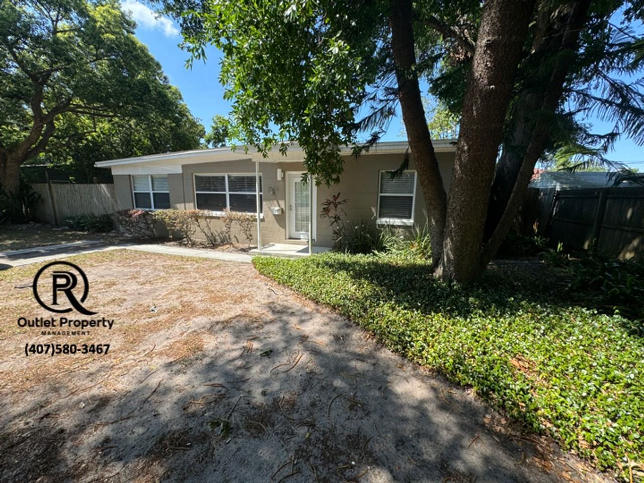 2503 Laura Pl - Photo 2 of 11