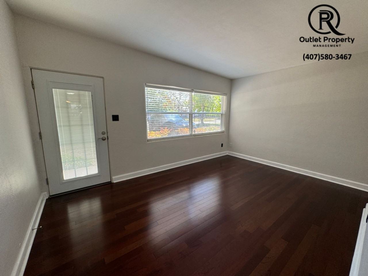 2503 Laura Pl - Photo 3 of 11