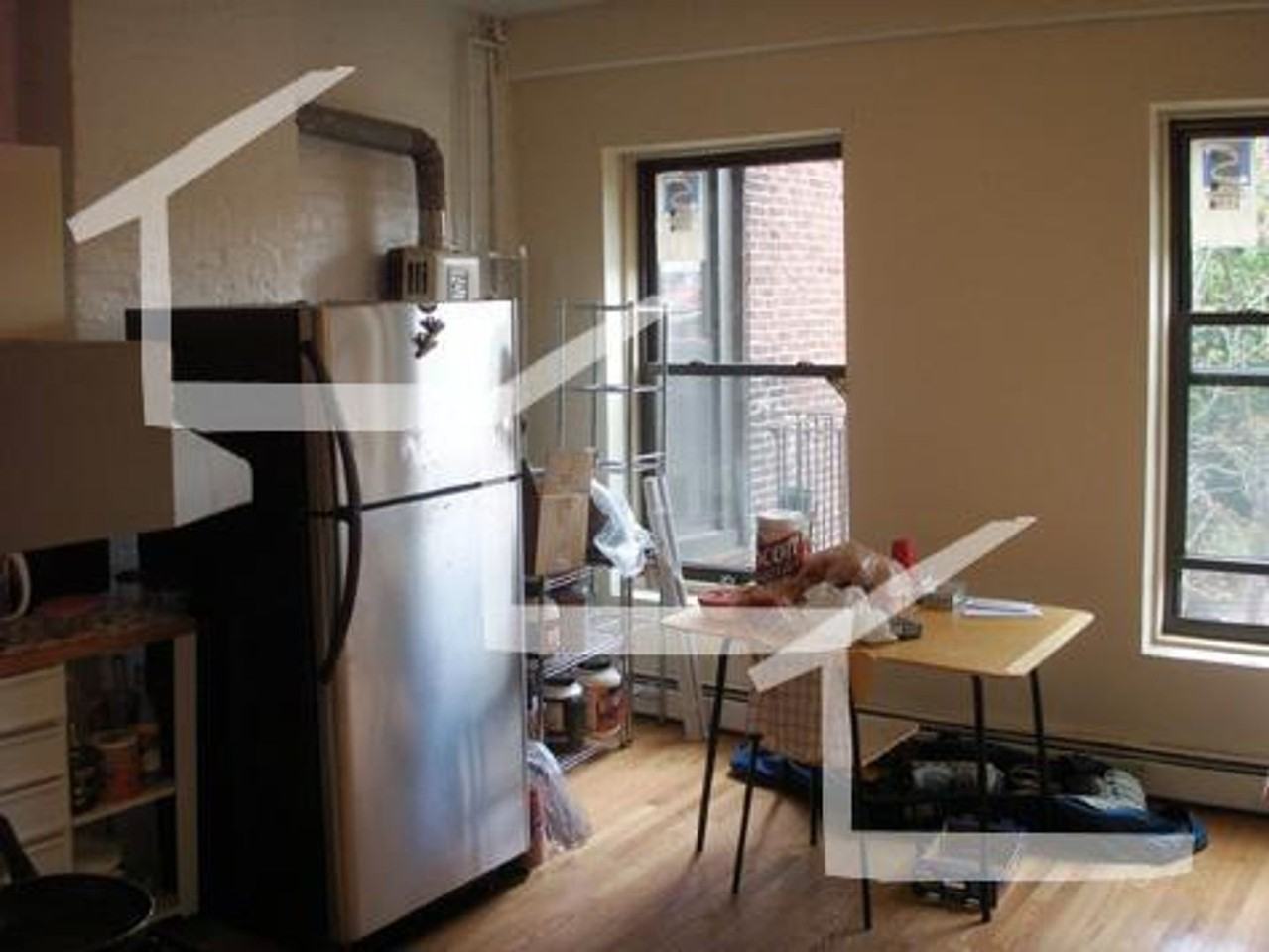 81 Hammond St - Photo 2 of 20