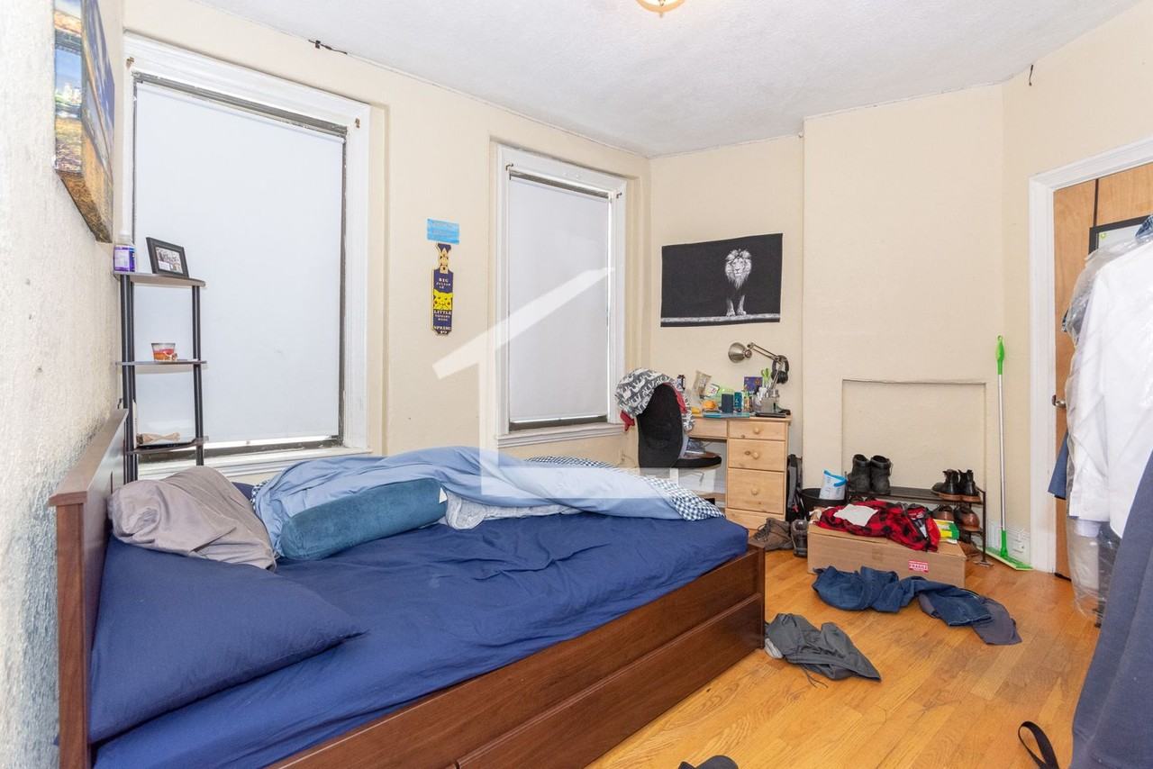 81 Hammond St - Photo 7 of 20