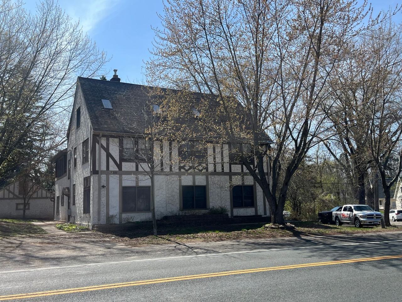 1251 Mahtomedi Ave - Photo 3 of 47