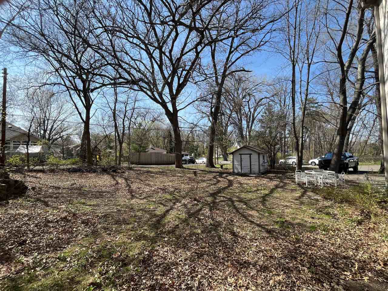 1251 Mahtomedi Ave - Photo 4 of 47