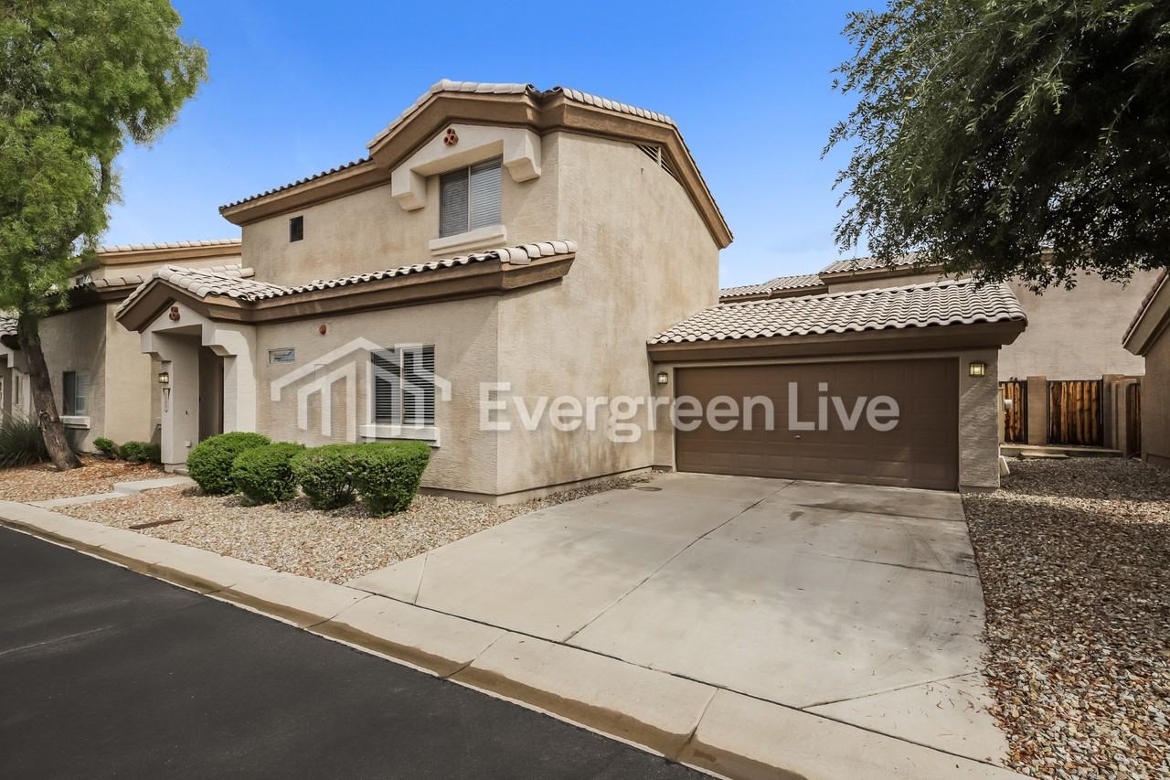 8094 W Beck Ln - Photo 2 of 20