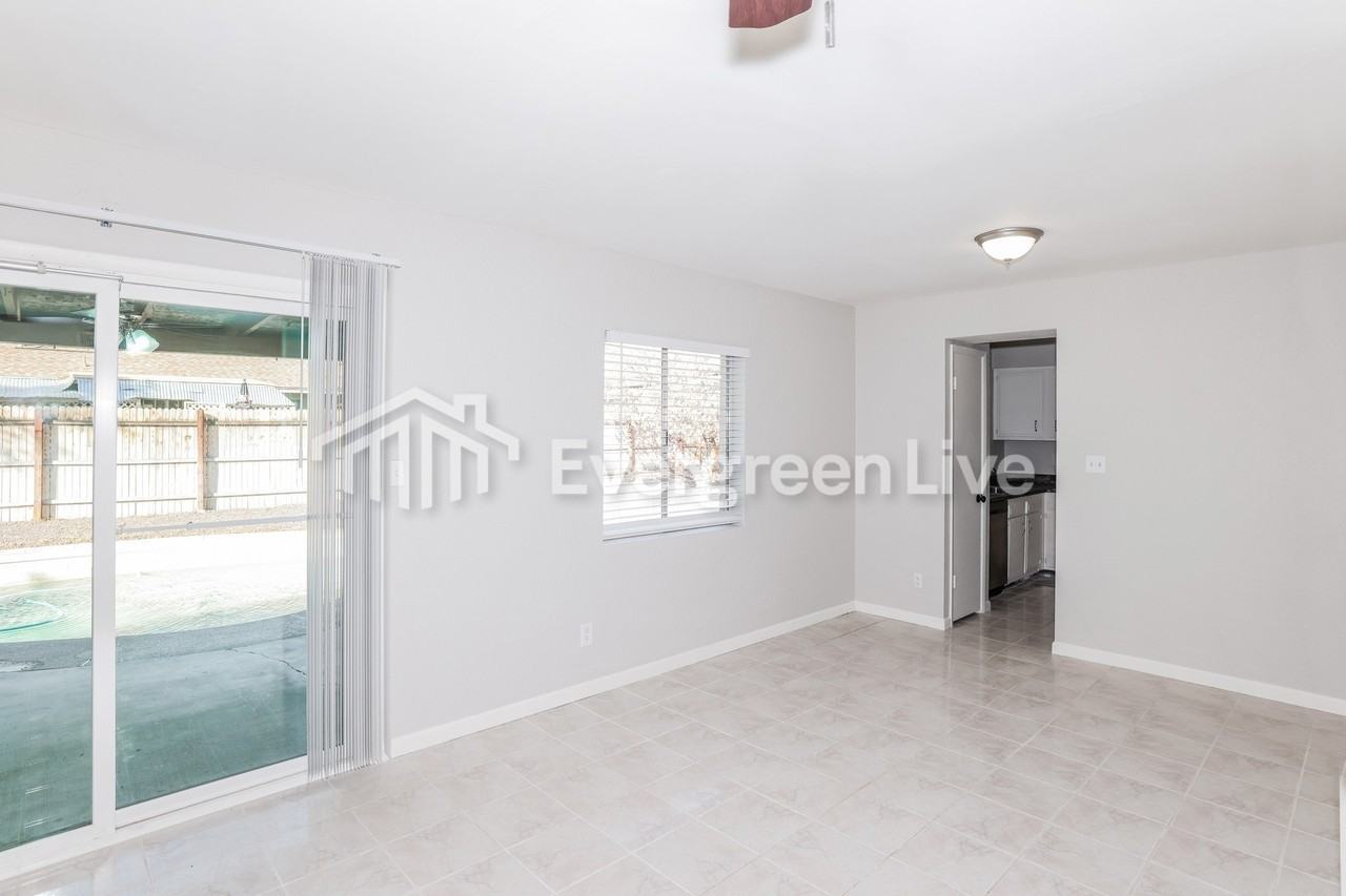 6604 W Christy Dr - Photo 5 of 20