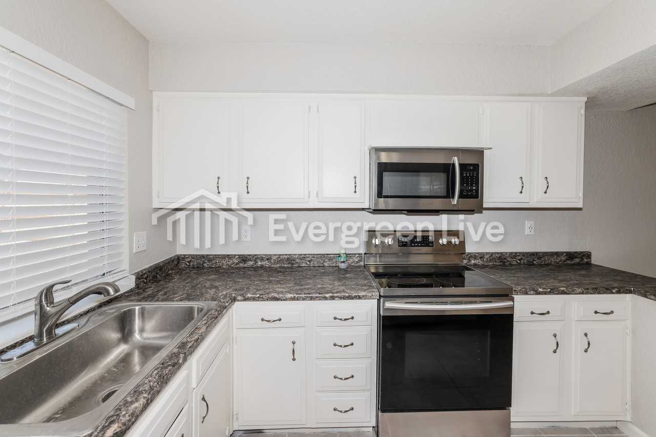6604 W Christy Dr - Photo 7 of 20