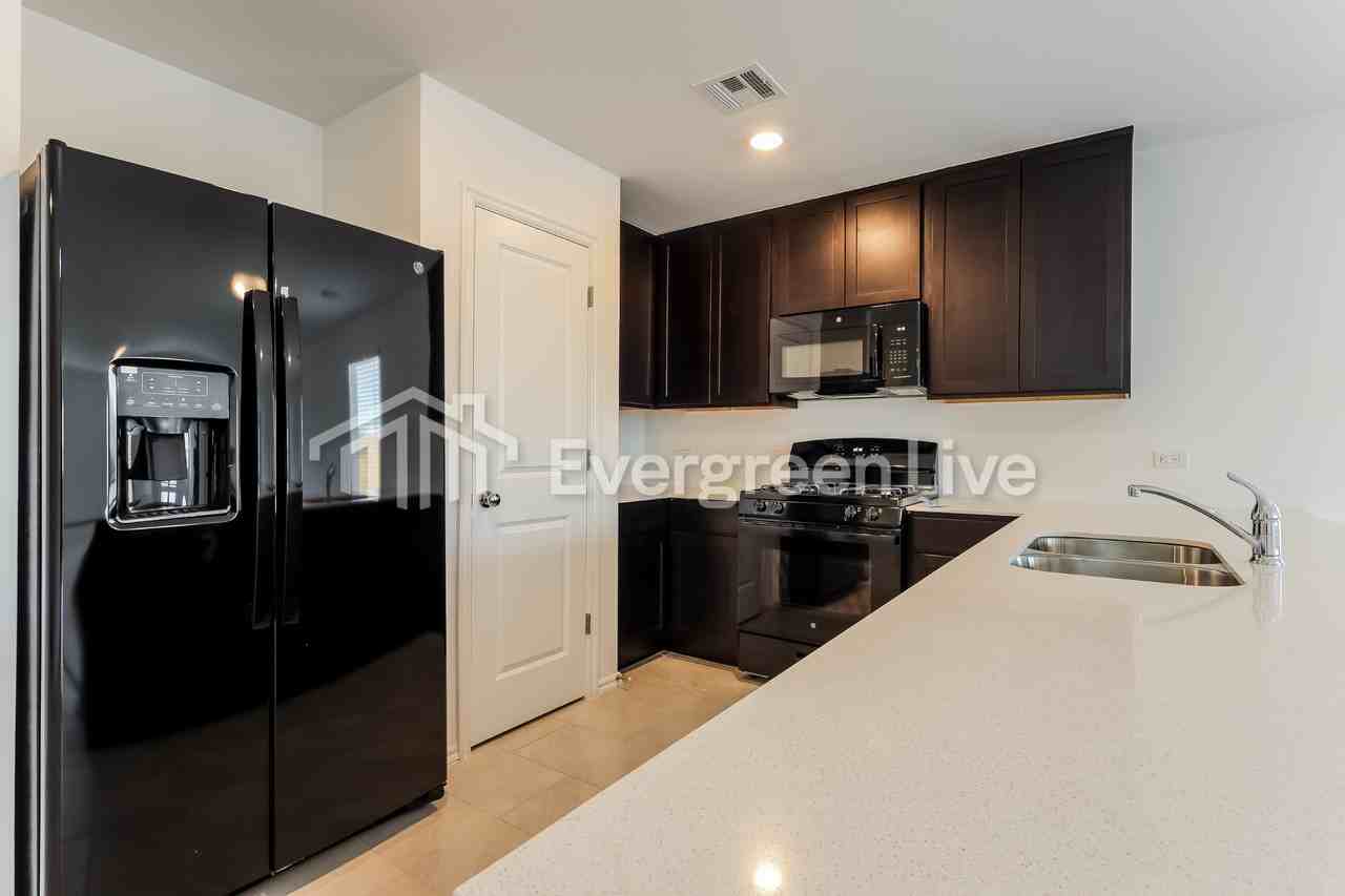 10912 Sw 22nd St - Photo 6 of 16