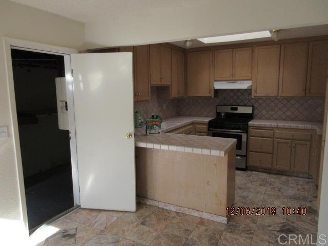 1571 Citrus Way - Photo 3 of 20