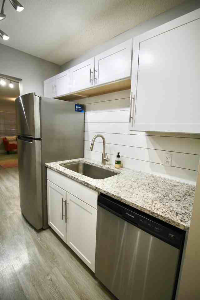 4 Oxmore Flint Rd Sw #C1 - Photo 4 of 31