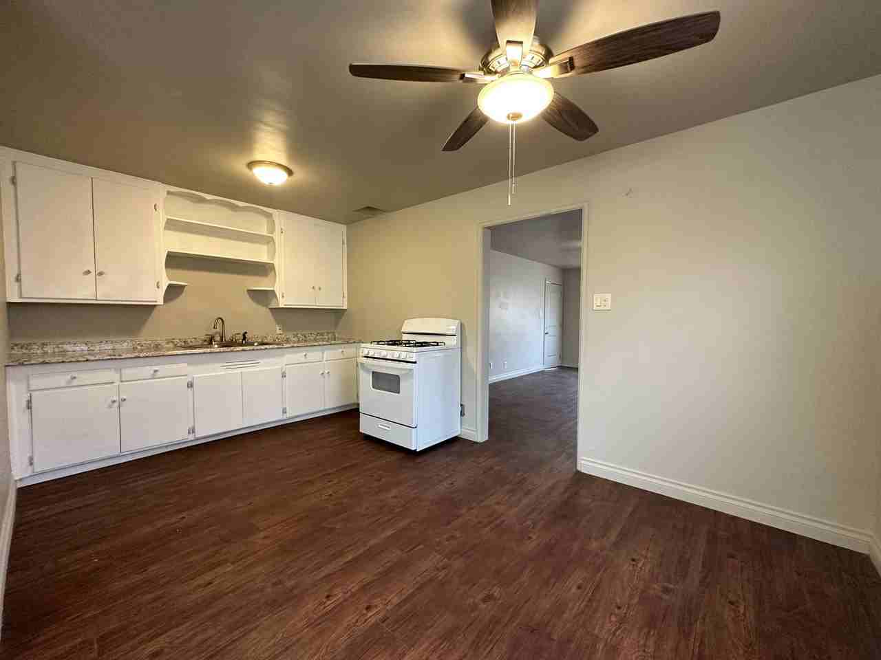 101 D St - Photo 3 of 12