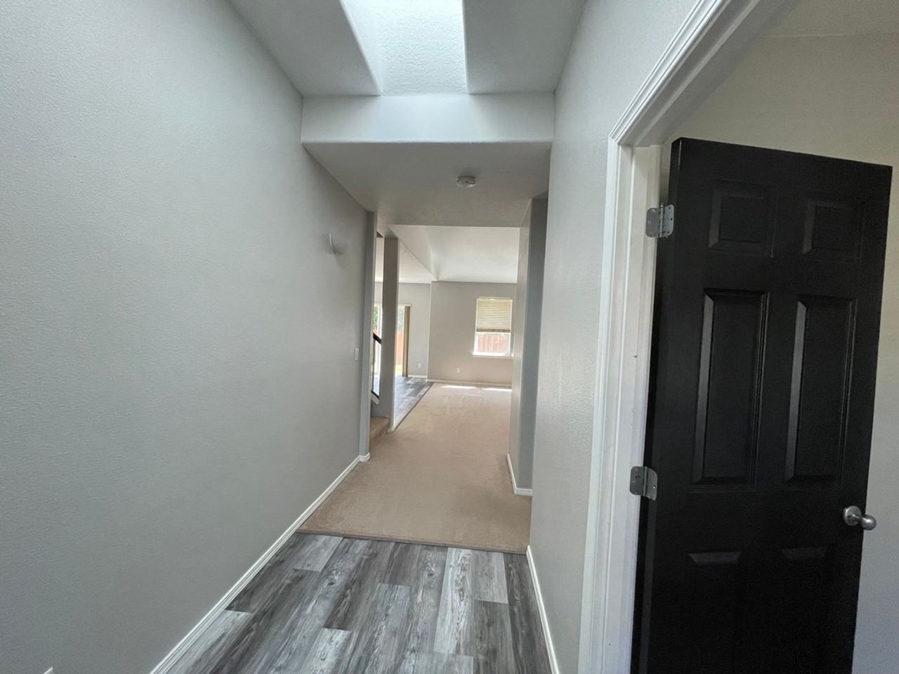 1338 Hartford Dr - Photo 3 of 32