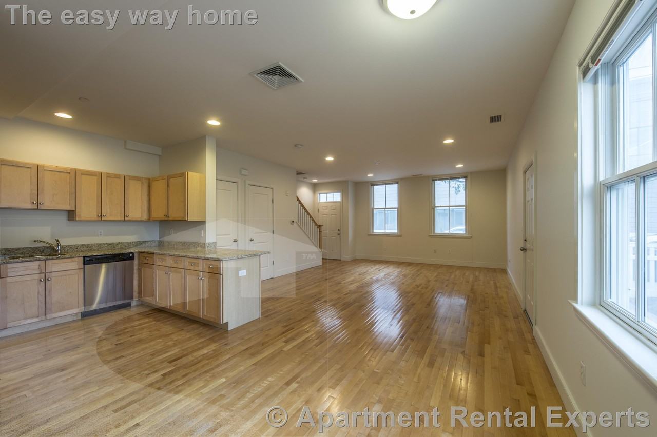 110 2nd St #PH02 - Photo 4 of 13