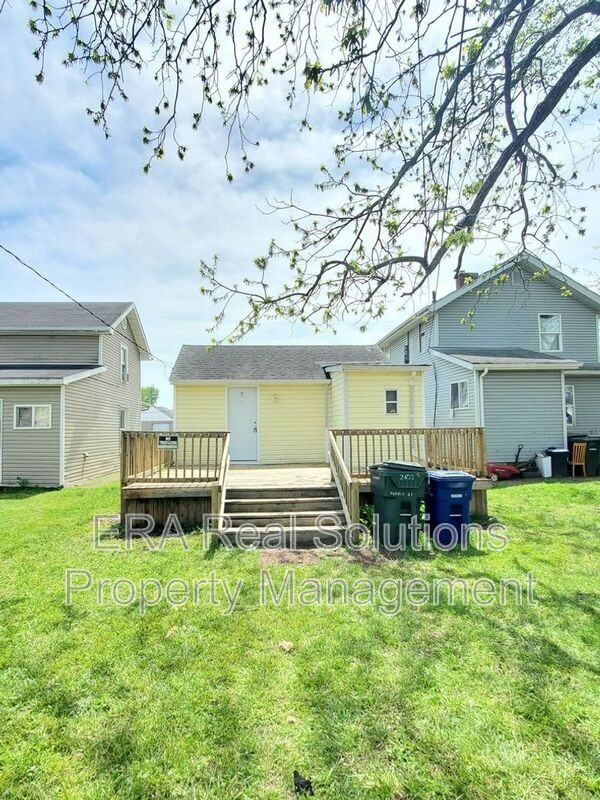 2400 Pomola St - Photo 2 of 11