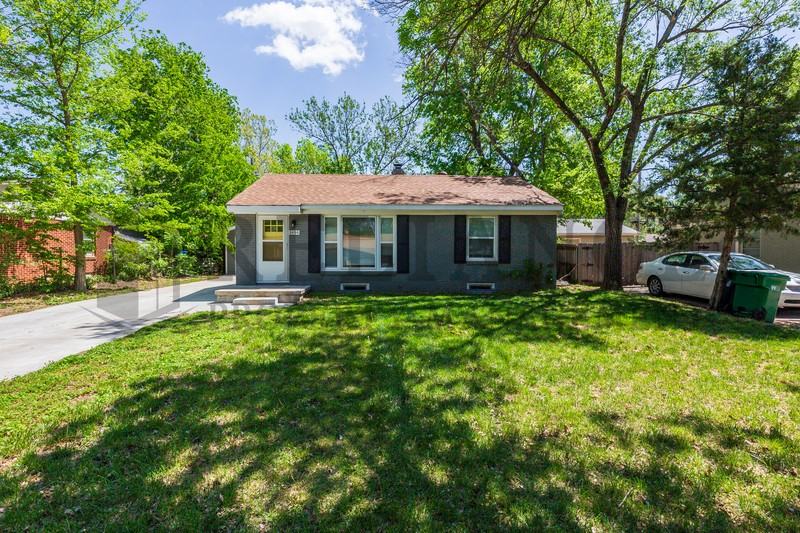 2450 N Somerset St - Photo 2 of 25