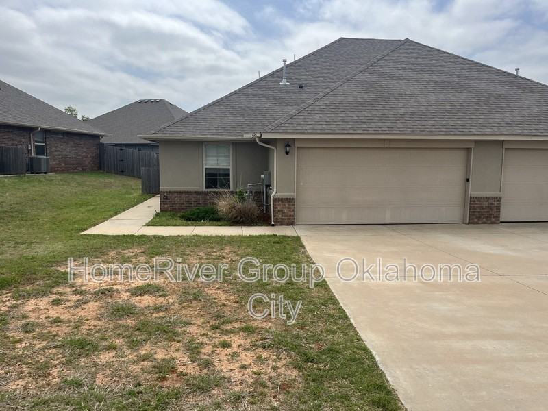 11208 Coachmans Rd - Photo 2 of 20