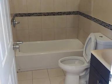 1715 W Huntingdon St #1F - Photo 2 of 4