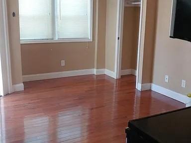 1715 W Huntingdon St #1F - Photo 4 of 4