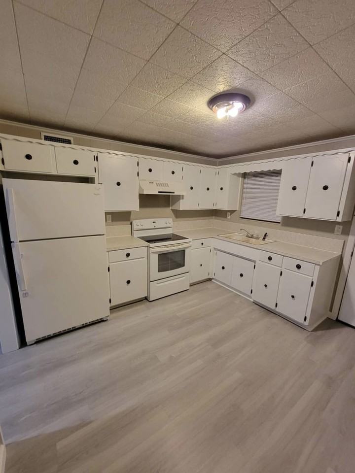 308 N Rose St #A - Photo 3 of 4