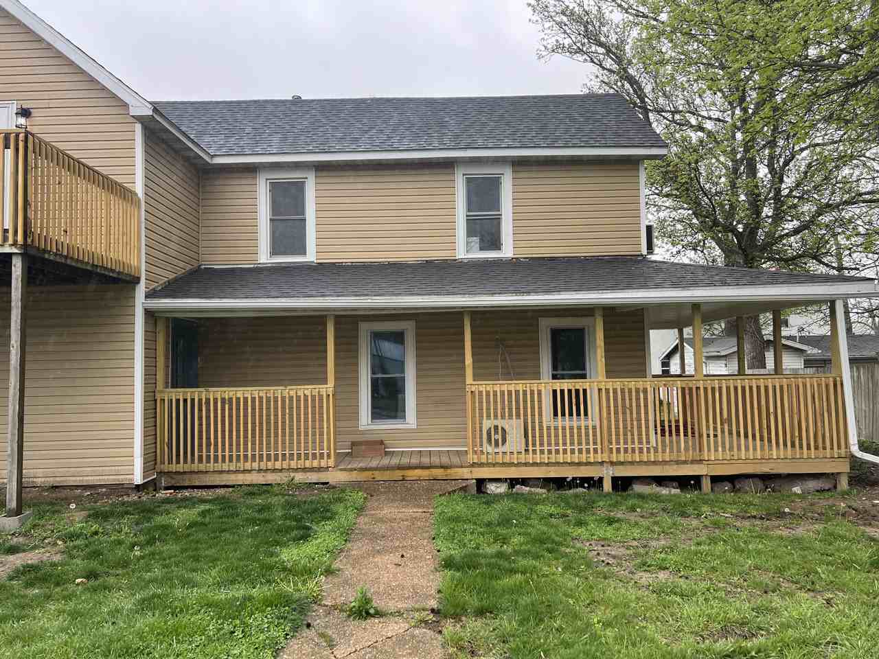 219 E State St #1-2 - Photo 3 of 13