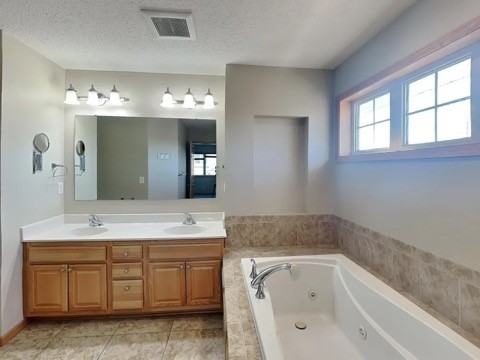 10507 49th St Ne #NA - Photo 2 of 12