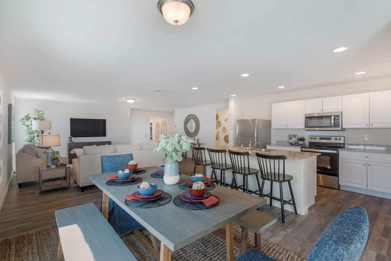 2412 Village Dr #NA - Photo 6 of 34