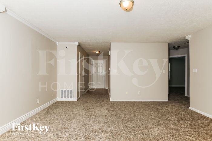 2211 Whitecliff Dr - Photo 3 of 16