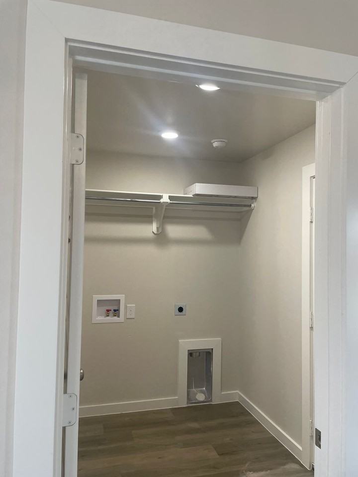 7009 13th St - Photo 7 of 19