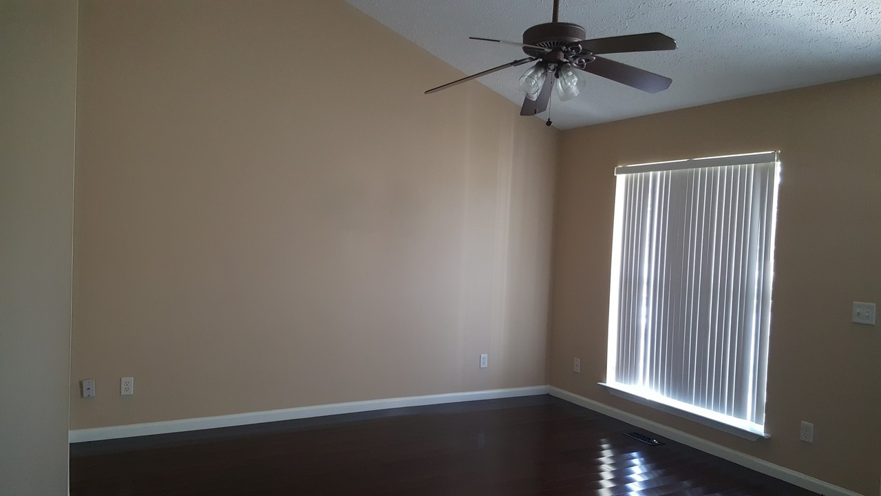 3417 Harbor Hill Pl - Photo 3 of 20