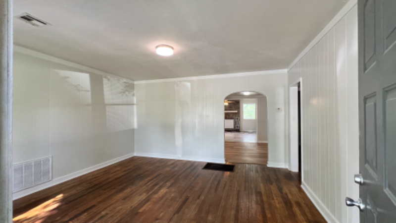 1416 S Maple Ave - Photo 2 of 17