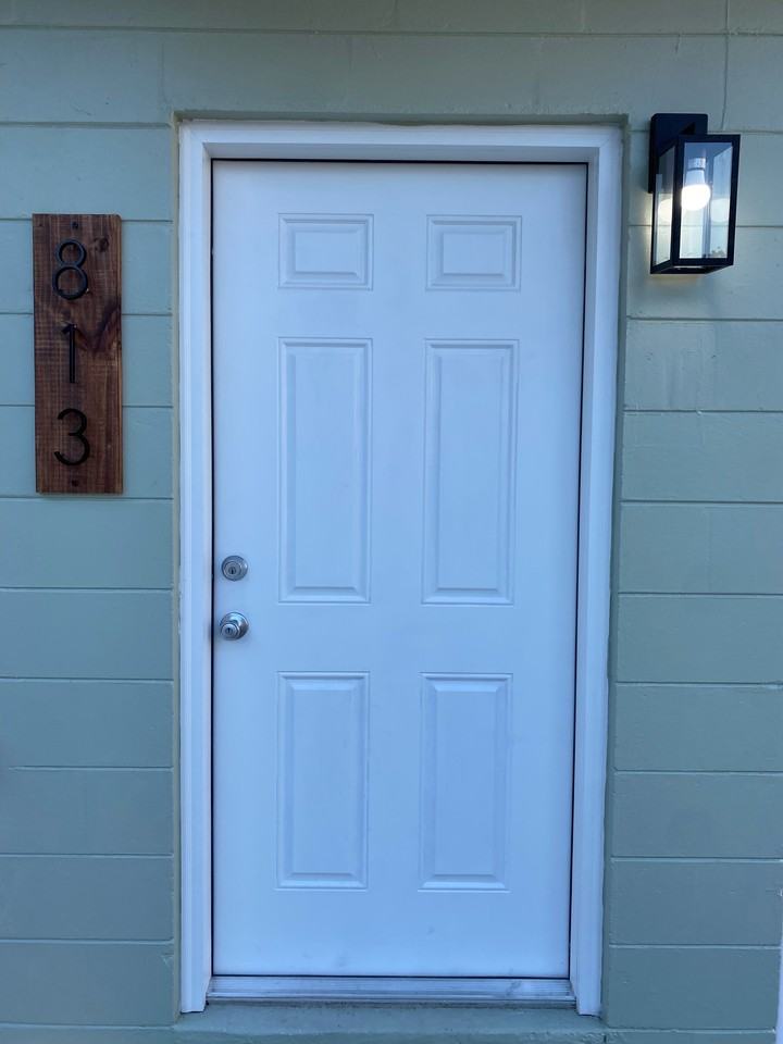 813 Bentley St #NA - Photo 2 of 12