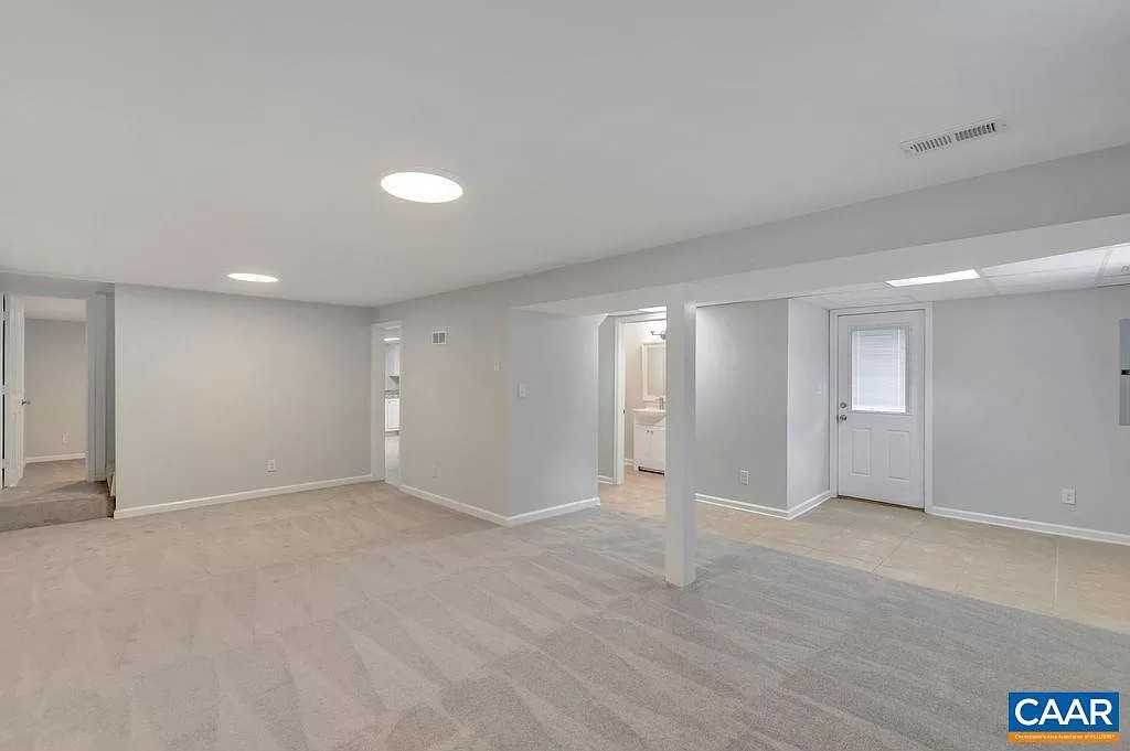 1643 Meridian St #NA - Photo 3 of 15