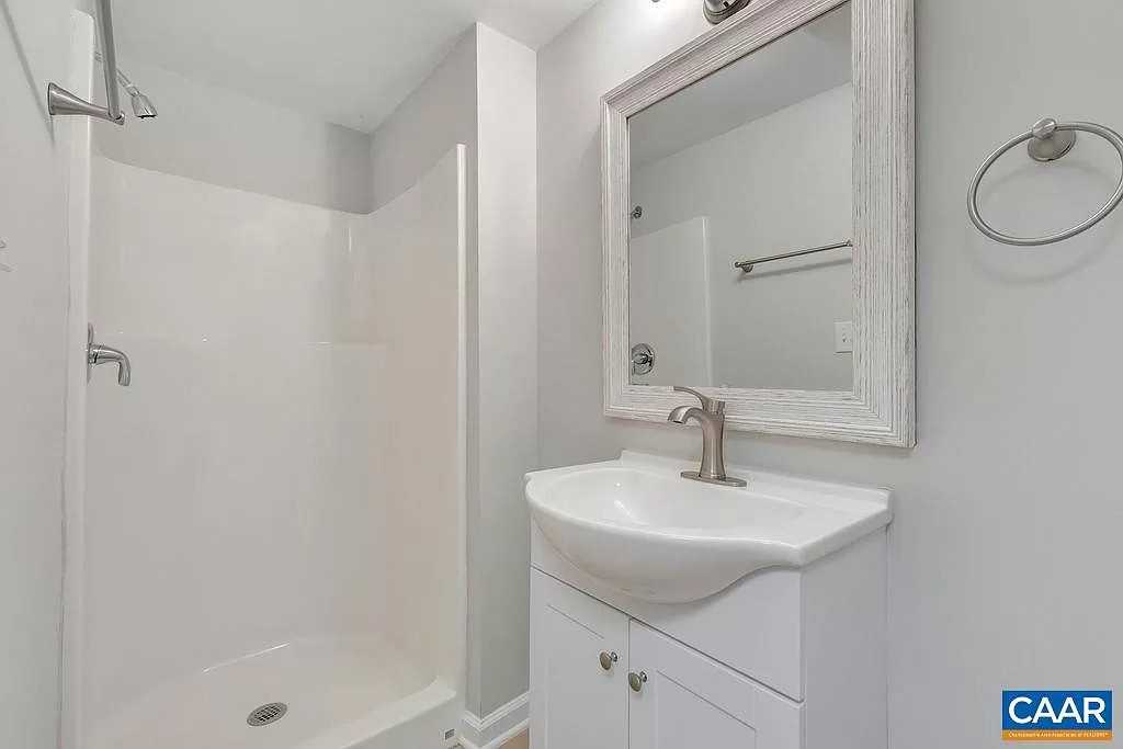 1643 Meridian St #NA - Photo 5 of 15