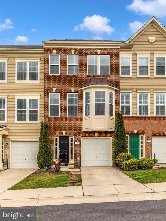 6226 Newport Pl - Photo 2 of 50