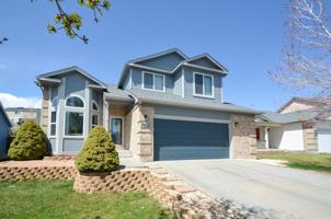 featured image of 7012 Hillock Dr #1