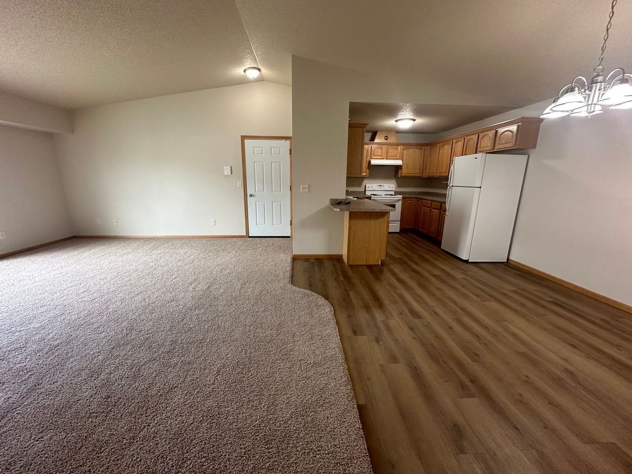 4000 McKenzie Drive SE - Photo 3 of 18