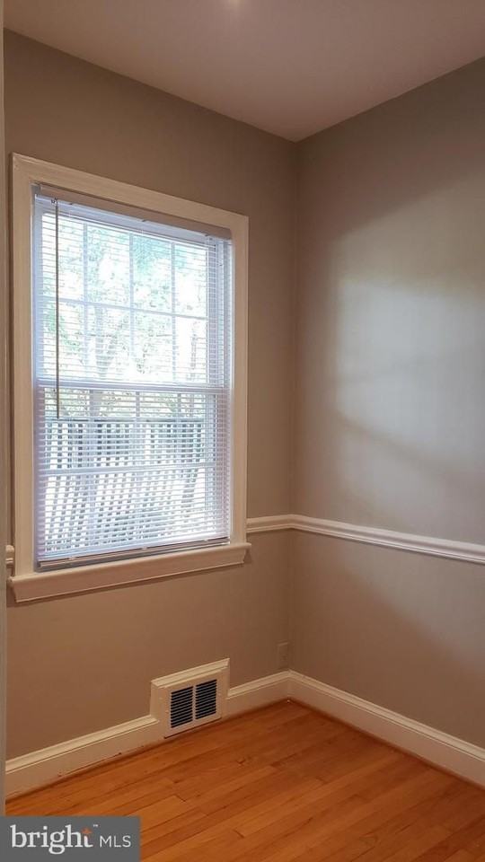 1113 Powhatan St - Photo 2 of 22