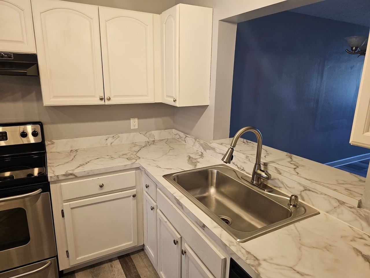 9510 Darien Ave - Photo 7 of 20