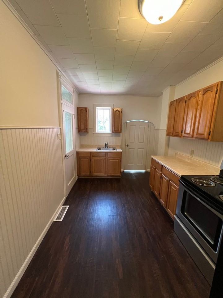 22 S Hull St - Photo 6 of 15