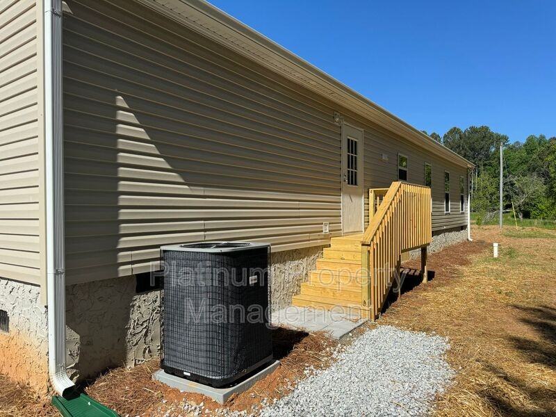1284 County Farm Rd - Photo 2 of 17