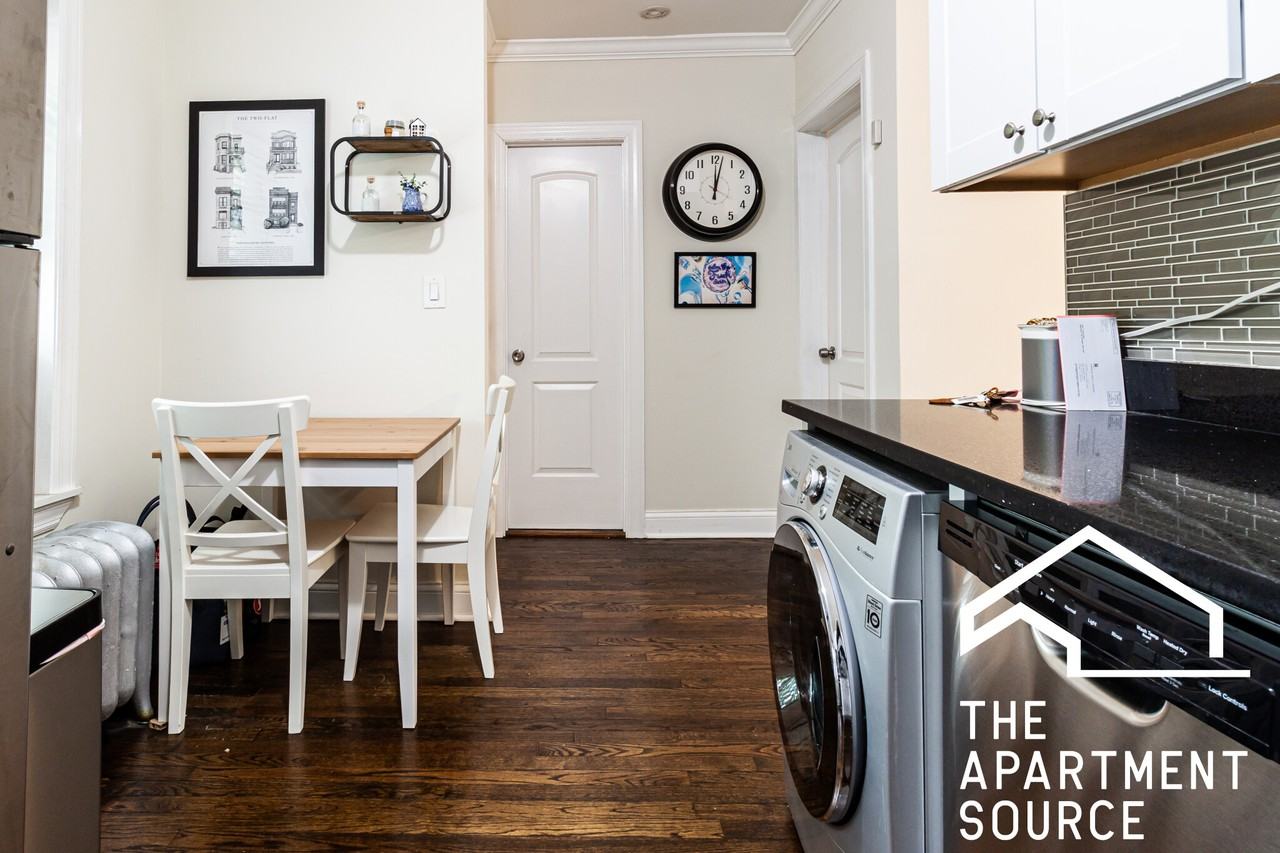 1054 W Lill Ave #1 - Photo 3 of 14