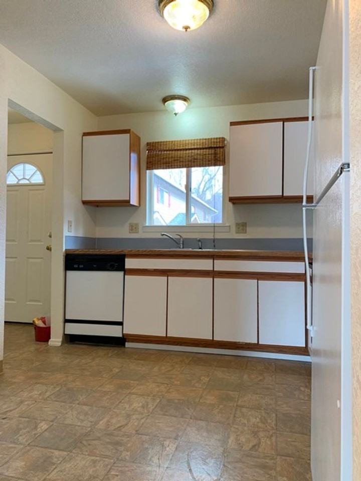 California Avenue 2800 - Photo 3 of 18