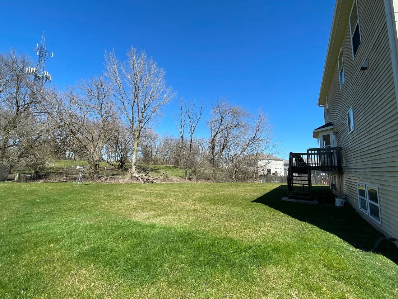 649 Linda Ct - Photo 3 of 3