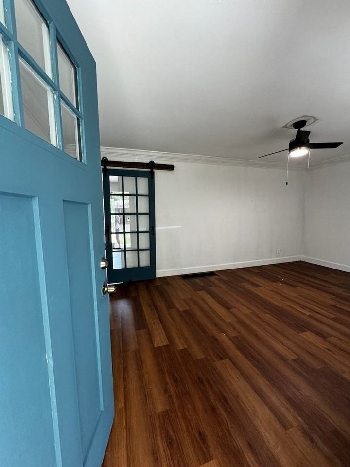 1032 5th Pl - Photo 2 of 22