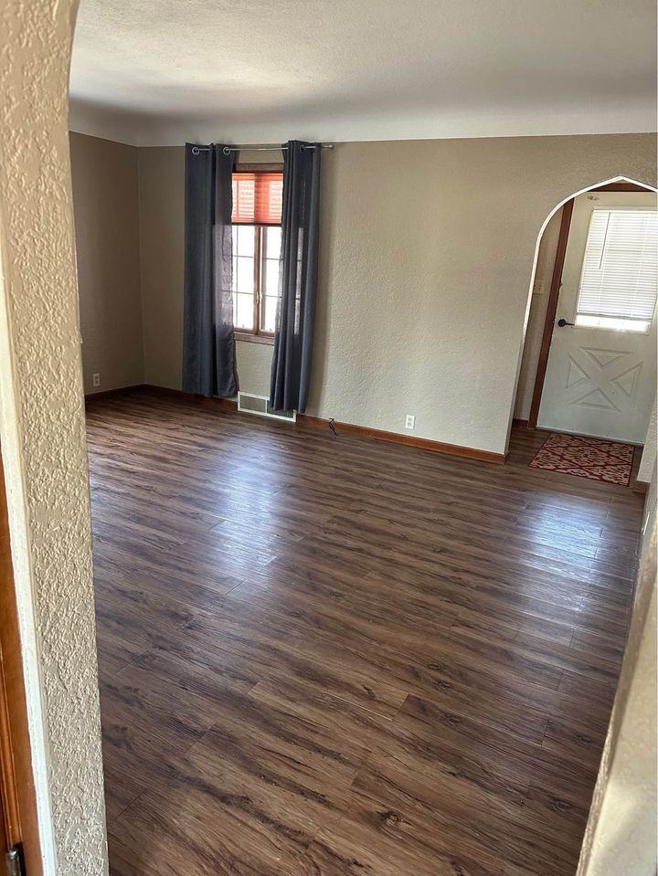 127 W Winter Ave #NA - Photo 3 of 12