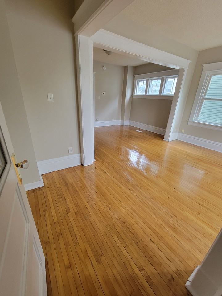 664 Ottawa Ave - Photo 2 of 18