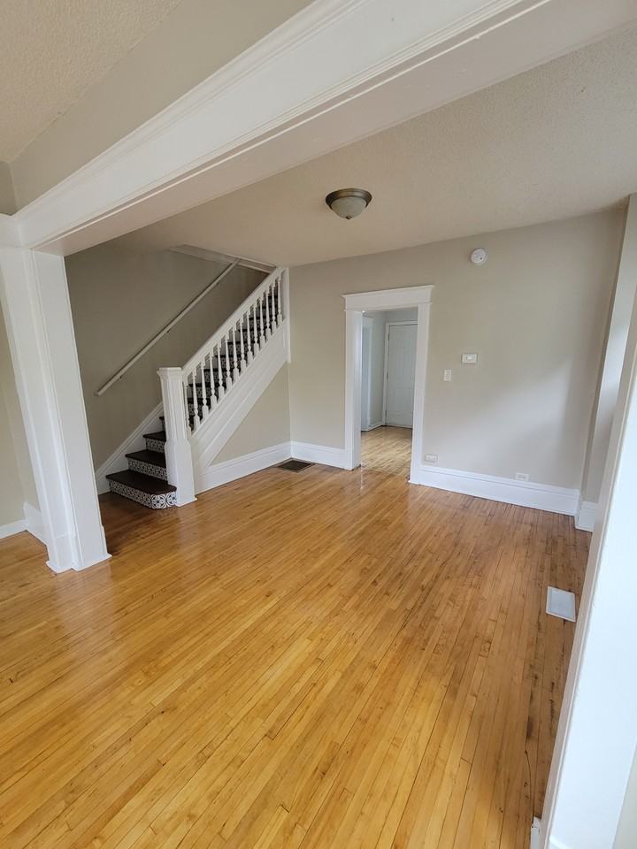 664 Ottawa Ave - Photo 4 of 18