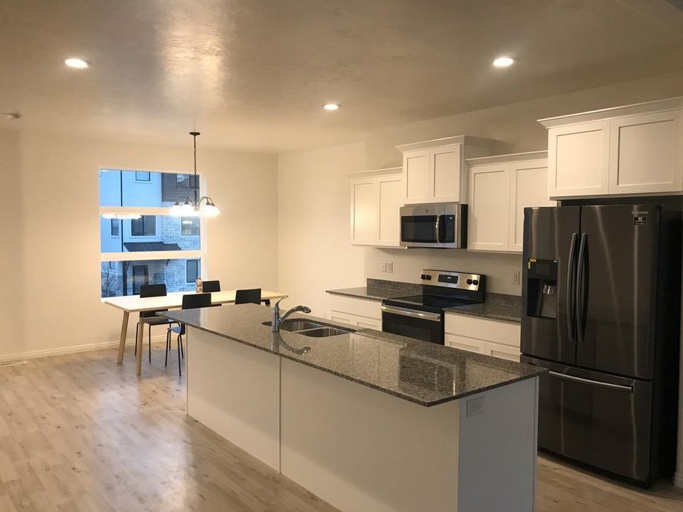 449 South Willow Leaf Road #449 - Photo 4 of 8