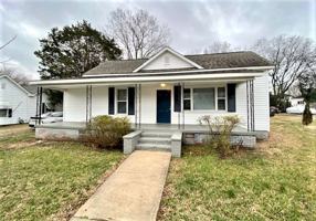 featured image of 615 Leonard Ave