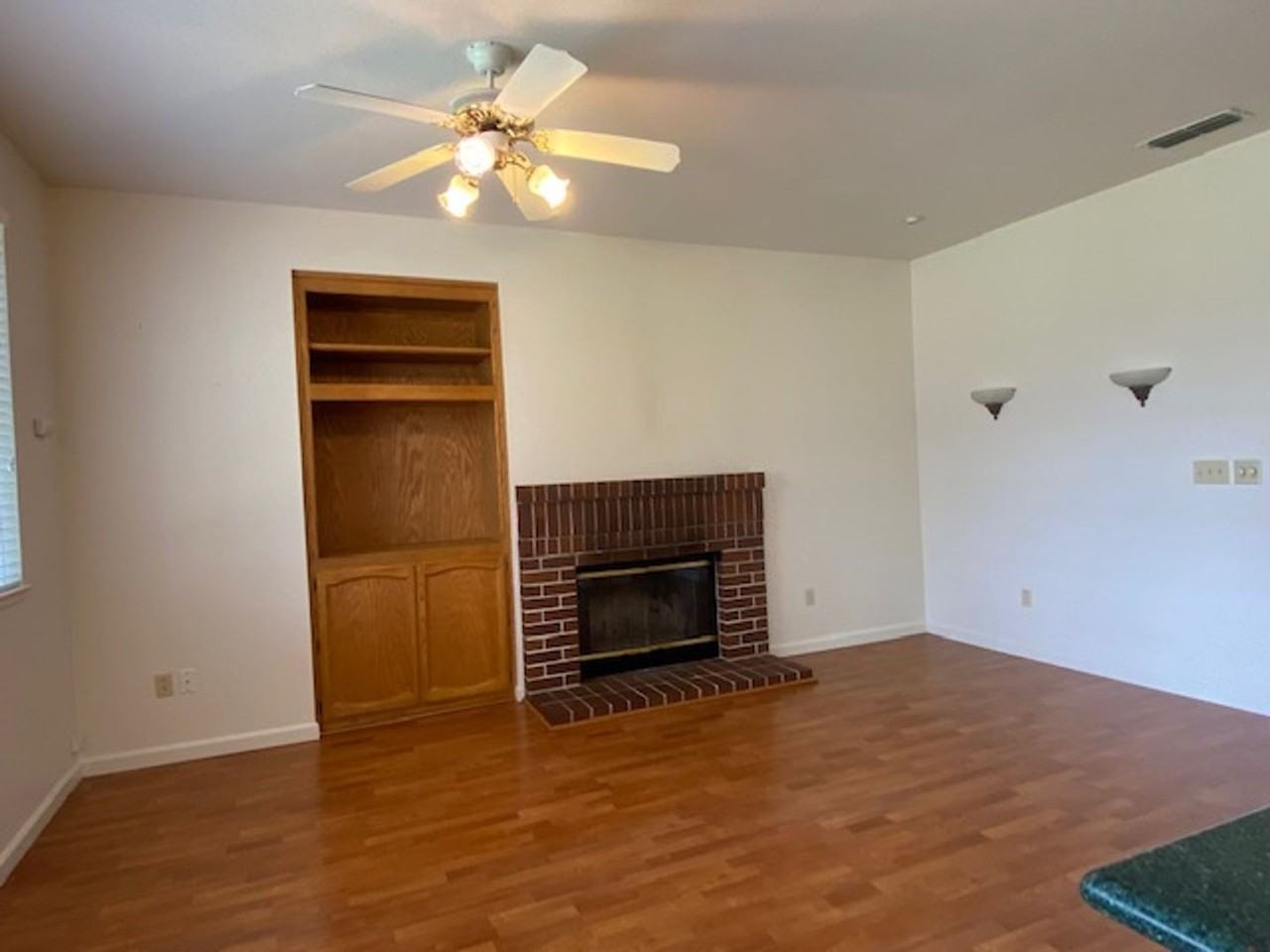 1113 Caversham Way - Photo 4 of 15