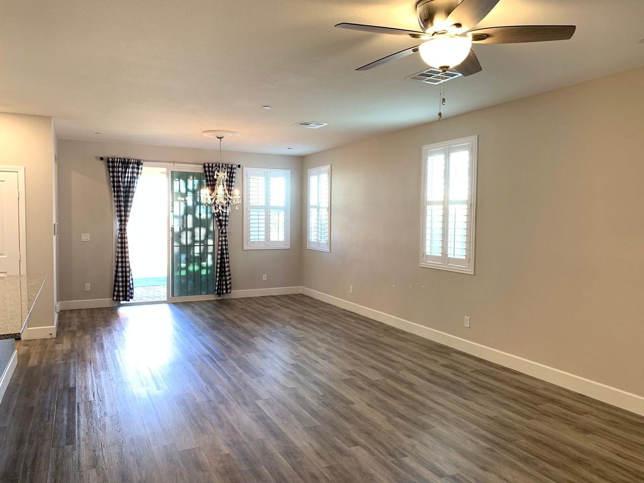2944 Capobella Ave - Photo 7 of 39